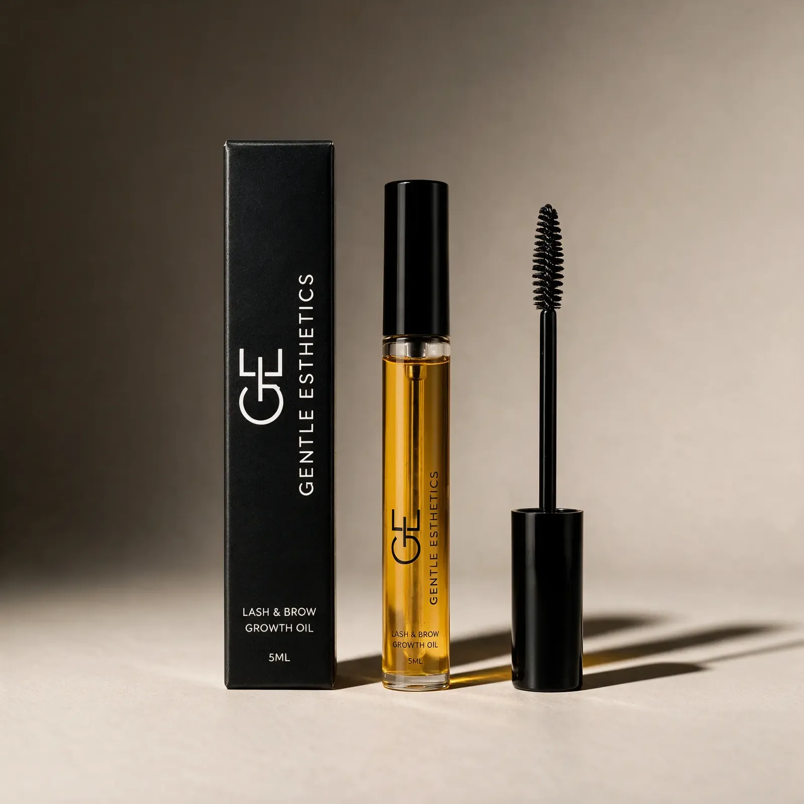 Gentle Esthetics Lash & Brow Growth Oil met verpakking